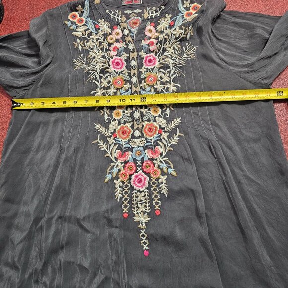 Johnny Was Arianna Floral Embroidered LS Tunic Blouse XL Gray Boho Relaxed Flowy - Picture 7 of 11